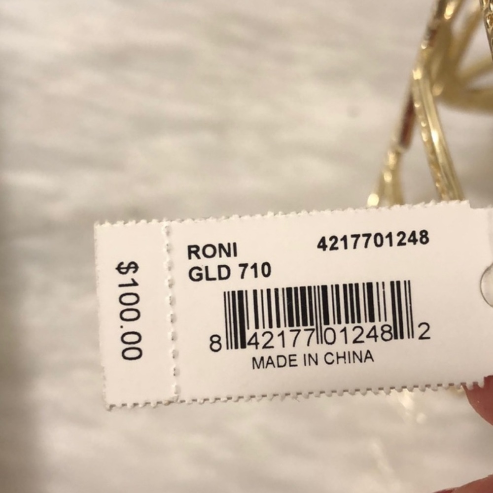 Kendra Scott Roni Cuff - Picture 6 of 6